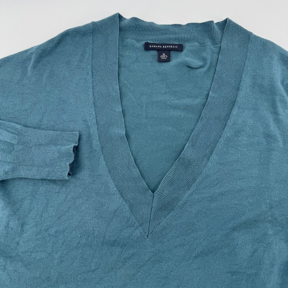 Banana Republic V-Neck Sweater Womens‎ Medium Teal Blue Silk Cashmere Blend Knit
